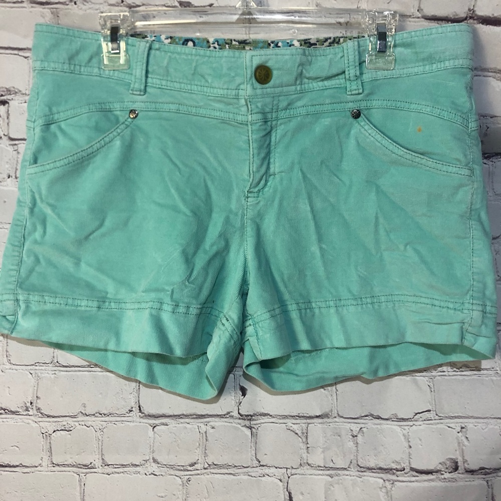 Sea foam green corduroy short
